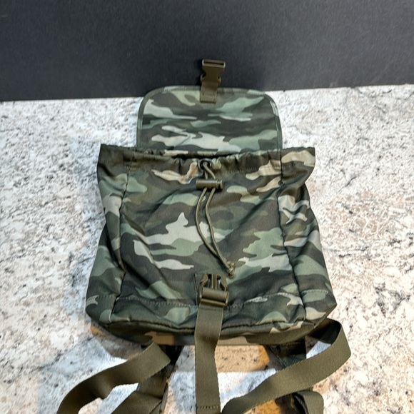 Victorias Secret Pink Camo Mini Bag/Backpack. - Picture 3 of 7